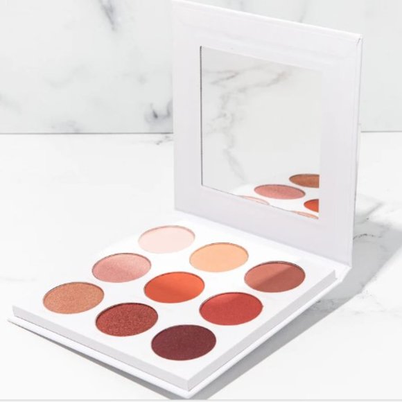 THE BABY PALETTE BNIB Full-size GIVE THEM LALA BEAUTY - Picture 4 of 10